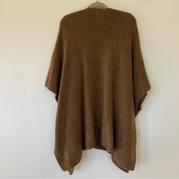 Oversized Shawl Sweater - Picture 3 of 8